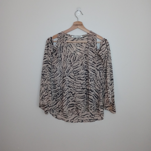 Lovers + Friends Cold Shoulder Top Abstract Print XS - Picture 2 of 8